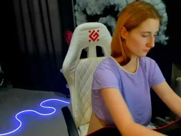 EmeliGlowr  live sex cam