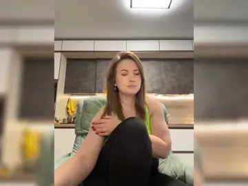 Katniss-K  live sex cam