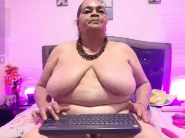 VickyBoobss  live sex cam