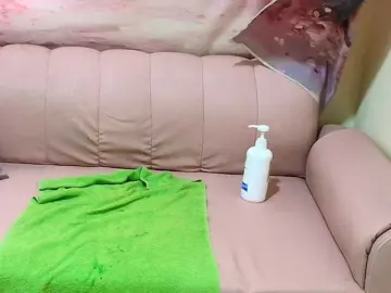 Mia18xxx  live sex cam