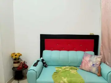 Mia18xxx  live sex cam