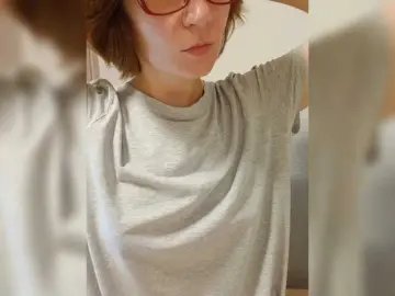 R-o-s-e-Soffi  live sex cam