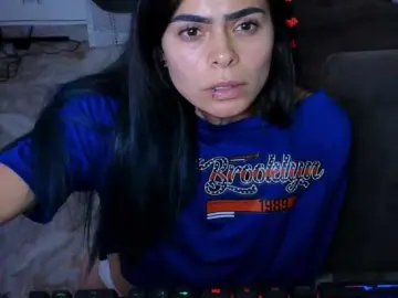 Sexxyladyy  live sex cam