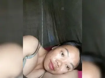 Trieungan89  live sex cam