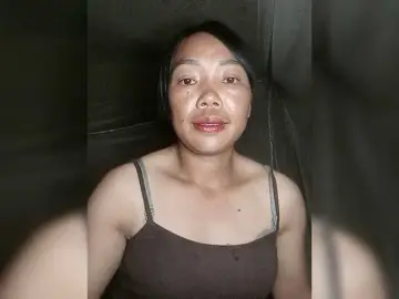 Trieungan89  live sex cam