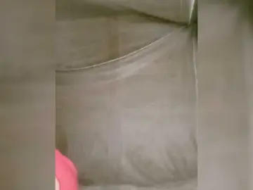 Trieungan89  live sex cam