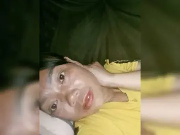 Trieungan89  live sex cam
