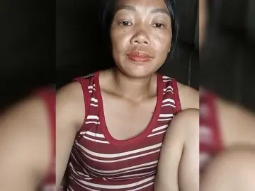 Trieungan89  live sex cam