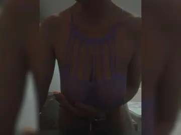Biggirl777  live sex cam