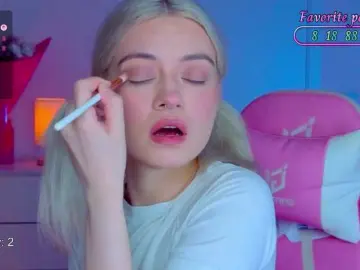 Blush-Im-crush  live sex cam