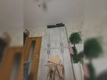 Divochka  live sex cam