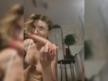 Divochka  live sex cam