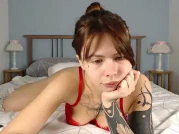 HoneyMira  live sex cam
