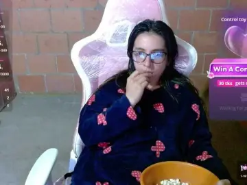 Maggie-Fox  live sex cam