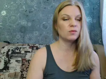 BlondeFox  live sex cam