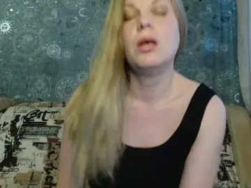 BlondeFox  live sex cam
