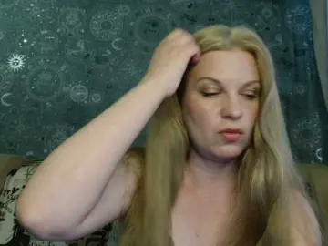 BlondeFox  live sex cam