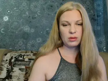 BlondeFox  live sex cam