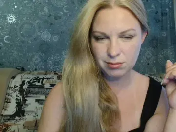 BlondeFox  live sex cam