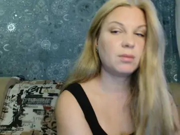 BlondeFox  live sex cam