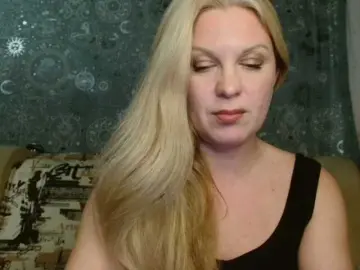 BlondeFox  live sex cam