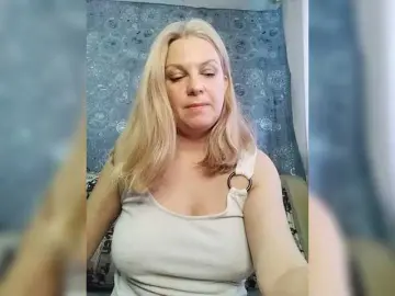 BlondeFox  live sex cam