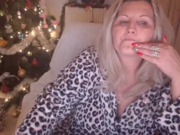 DivineBlond  live sex cam