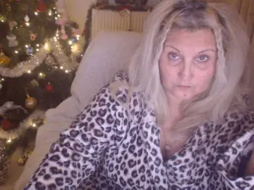 DivineBlond  live sex cam