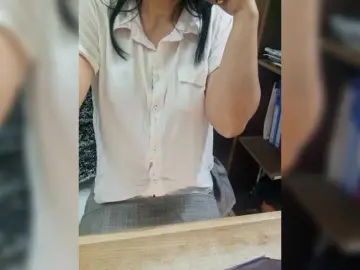 Dream-ari  live sex cam