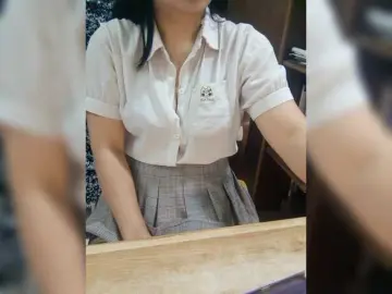 Dream-ari  live sex cam