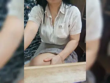 Dream-ari  live sex cam