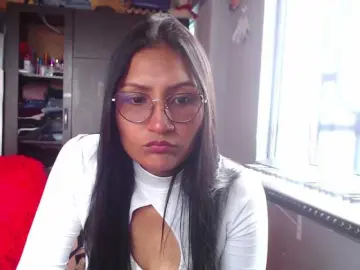 Leah-666  live sex cam