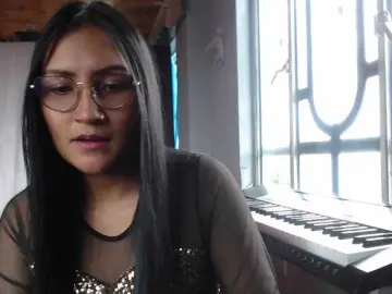 Leah-666  live sex cam