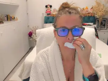SalomeJade  live sex cam