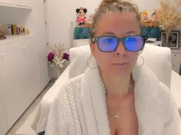 SalomeJade  live sex cam