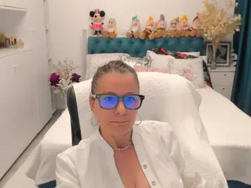 SalomeJade  live sex cam