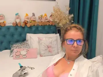 SalomeJade  live sex cam