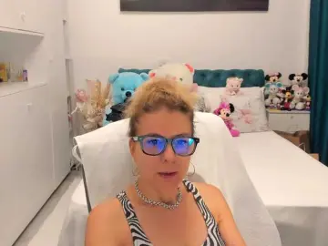 SalomeJade  live sex cam