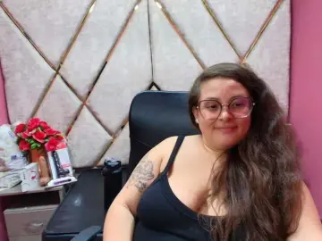 SaraThonson  live sex cam