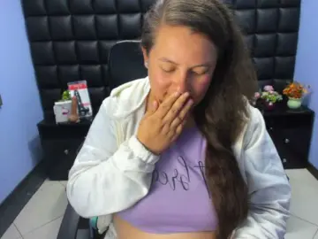 SaraThonson  live sex cam