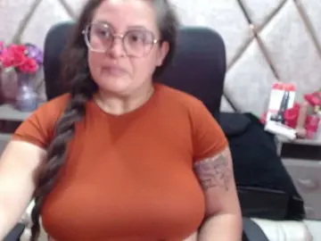 SaraThonson  live sex cam