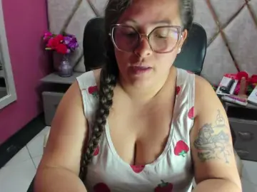 SaraThonson  live sex cam