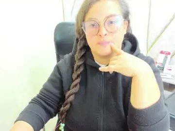 SaraThonson  live sex cam