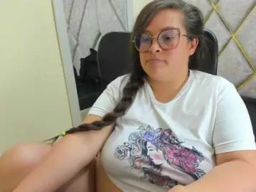 SaraThonson  live sex cam