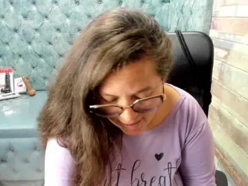 SaraThonson  live sex cam
