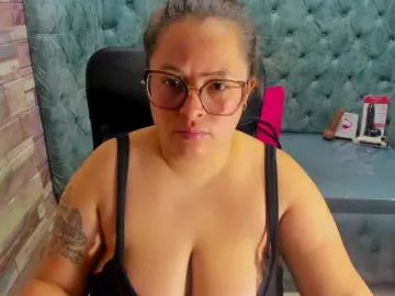 SaraThonson  live sex cam
