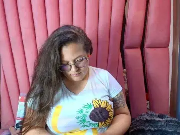 SaraThonson  live sex cam