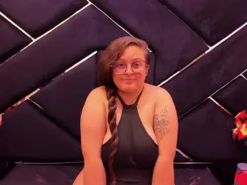 SaraThonson  live sex cam