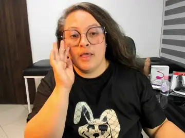 SaraThonson  live sex cam