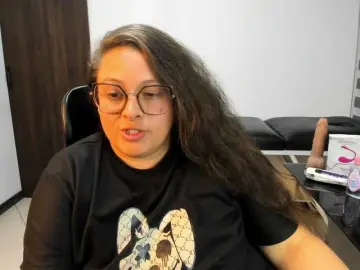 SaraThonson  live sex cam